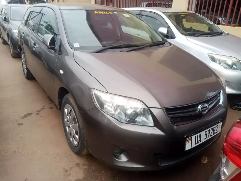 Toyota Fielder    - 2010