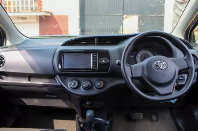 Toyota Vitz   - 2018