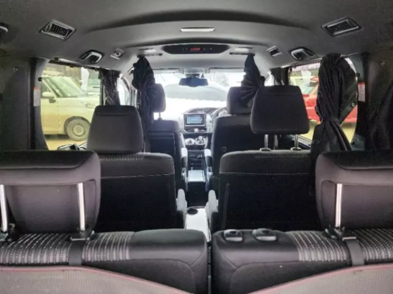 Toyota Voxy    - 2018