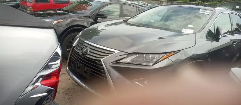 Lexus RX   - 2017
