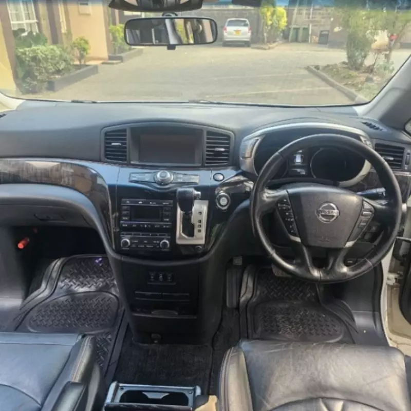 Nissan Elgrand   - 2014