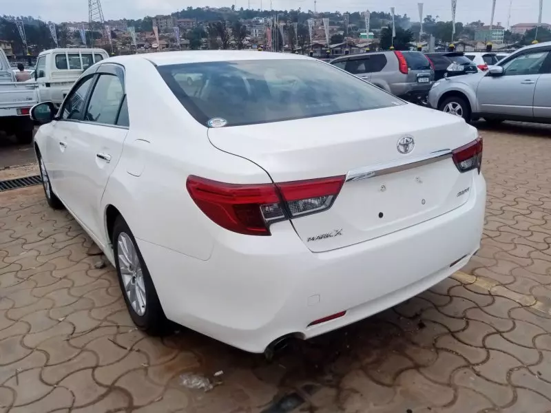 Toyota Mark X   - 2013