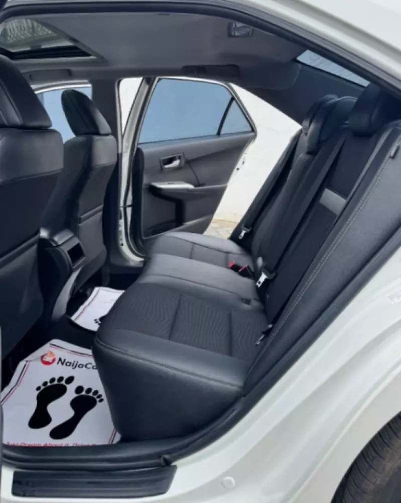 Toyota Camry   - 2014
