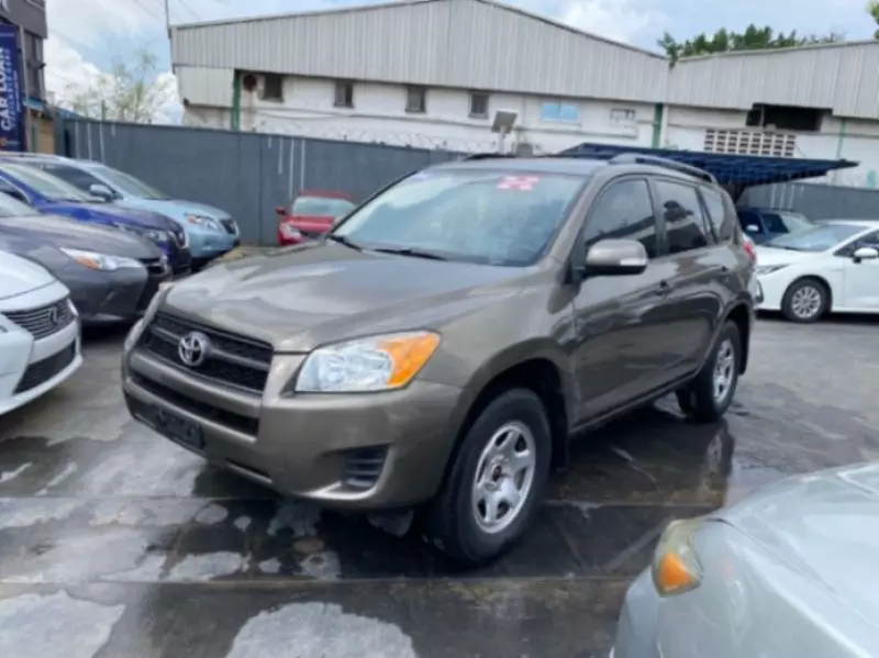 Toyota Rav4   - 2010