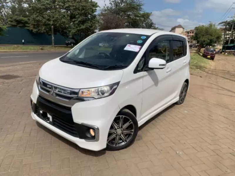 Mitsubishi ek custom   - 2018