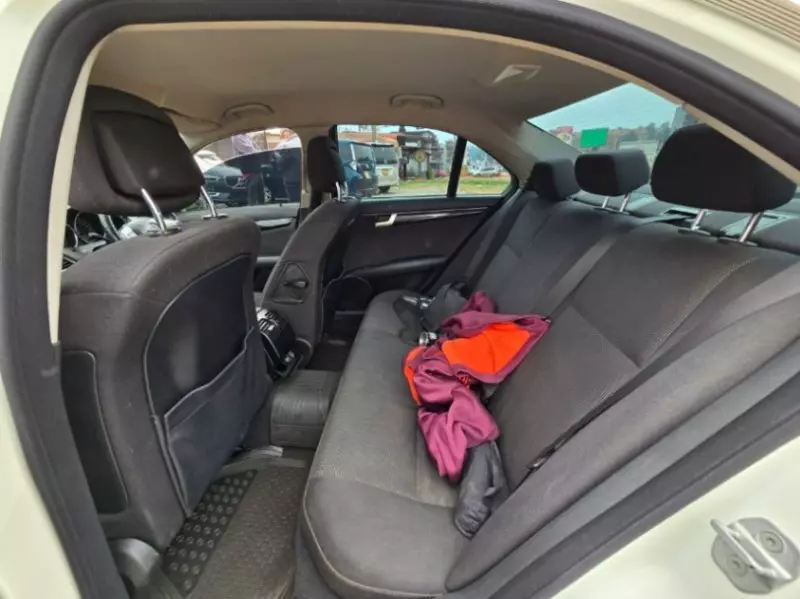 Mercedes-Benz C200   - 2013