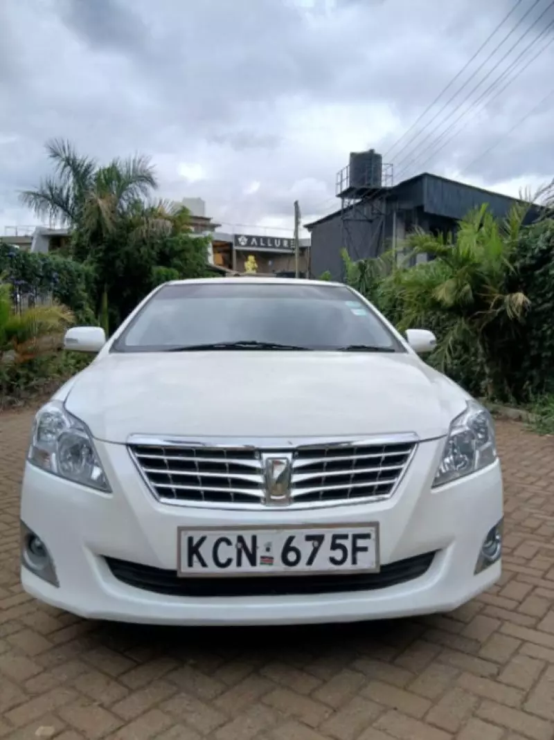 Toyota Allion    - 2011