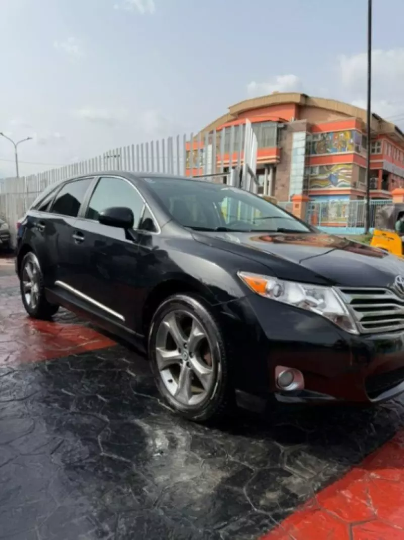 Toyota Venza   - 2010