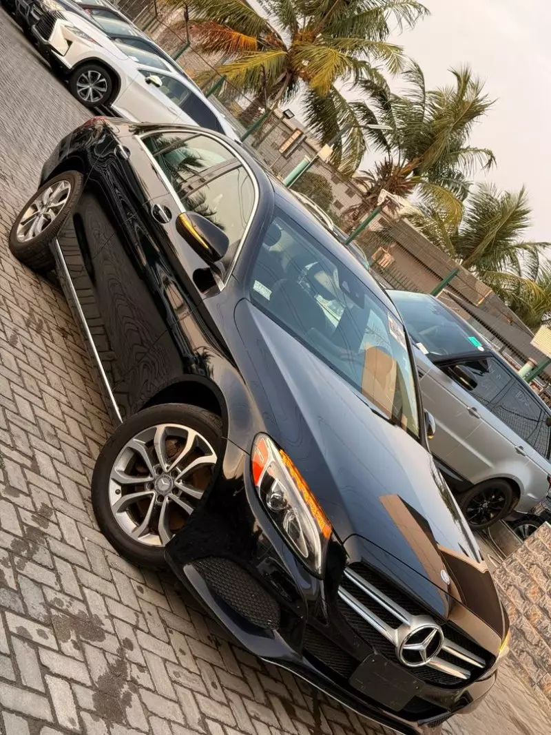 Mercedes-Benz C 300   - 2016