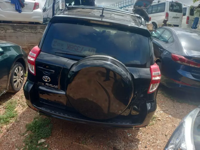 Toyota RAV 4   - 2013