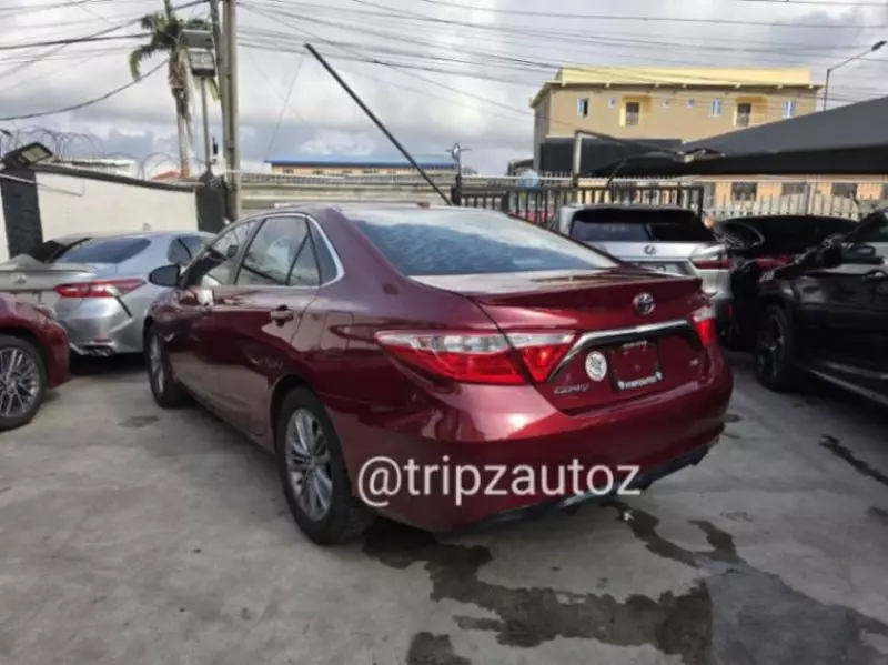 Toyota Camry   - 2015