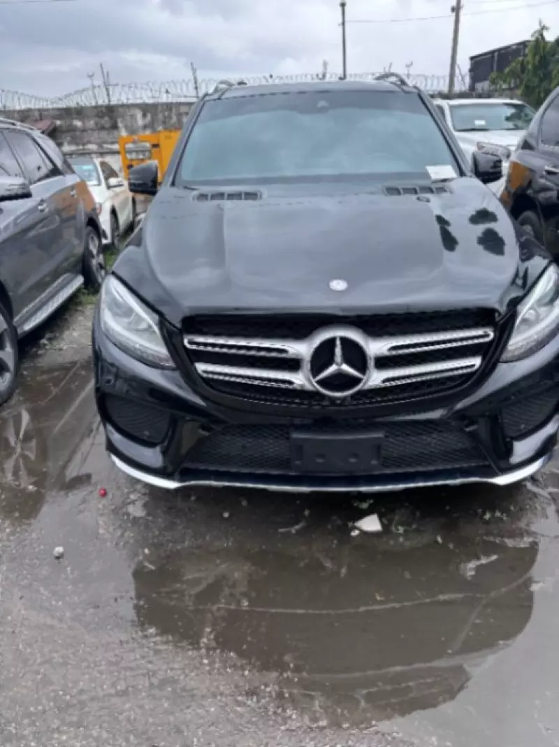 Mercedes-Benz GLE 350   - 2016