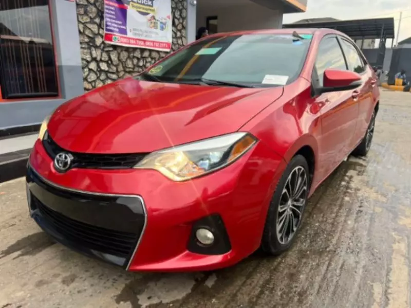 Toyota Corolla - 2015
