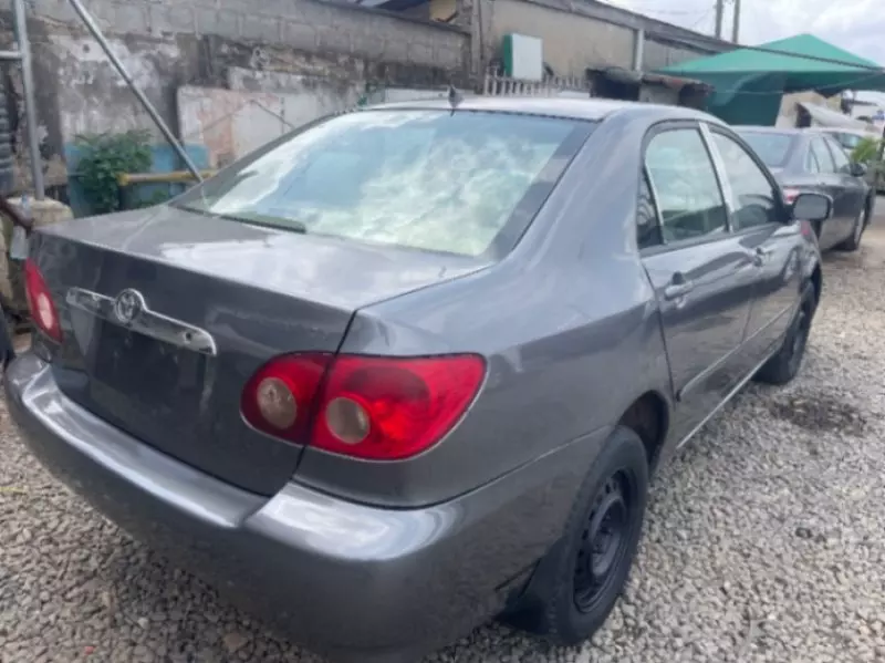 Toyota Corolla   - 2007