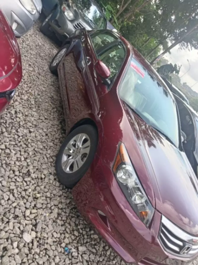 Honda Accord   - 2009