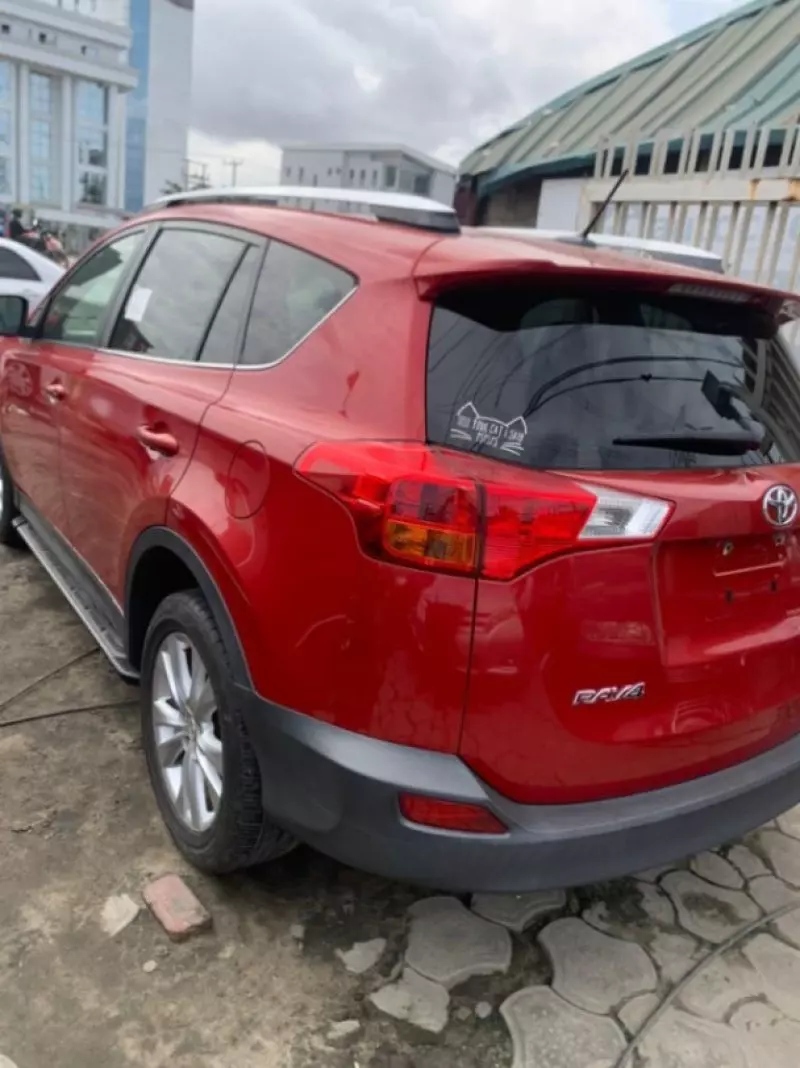 Toyota RAV 4   - 2014