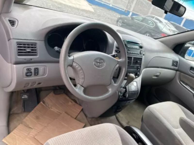 Toyota Sienna   - 2007