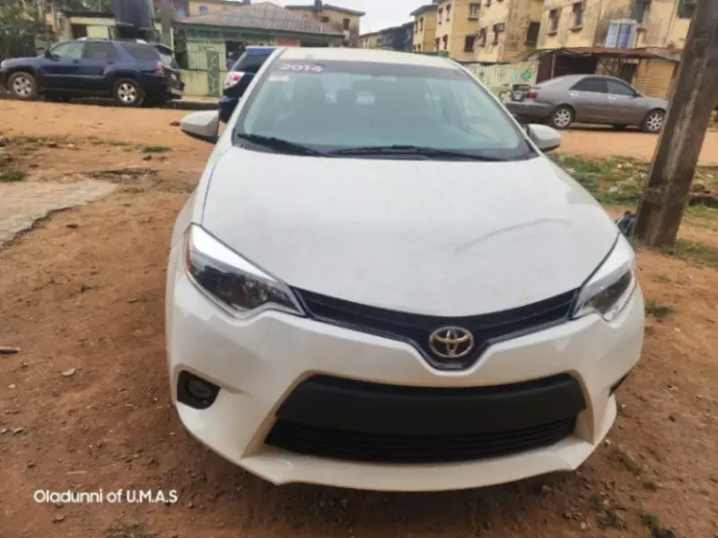 Toyota Corolla   - 2014
