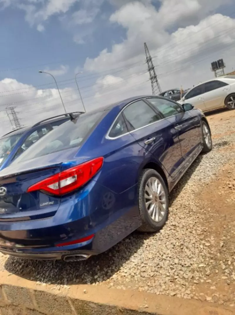 Hyundai Sonata   - 2015