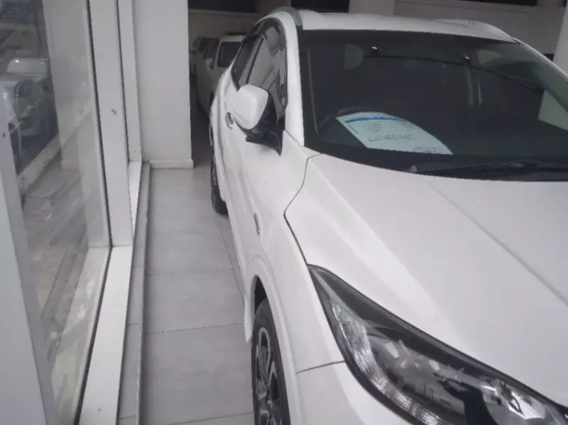 Honda Vezel    - 2016
