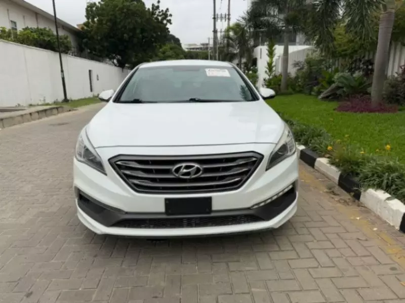 Hyundai Sonata   - 2016