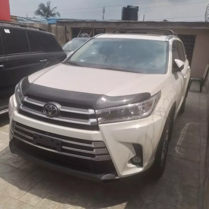 Toyota Highlander   - 2018