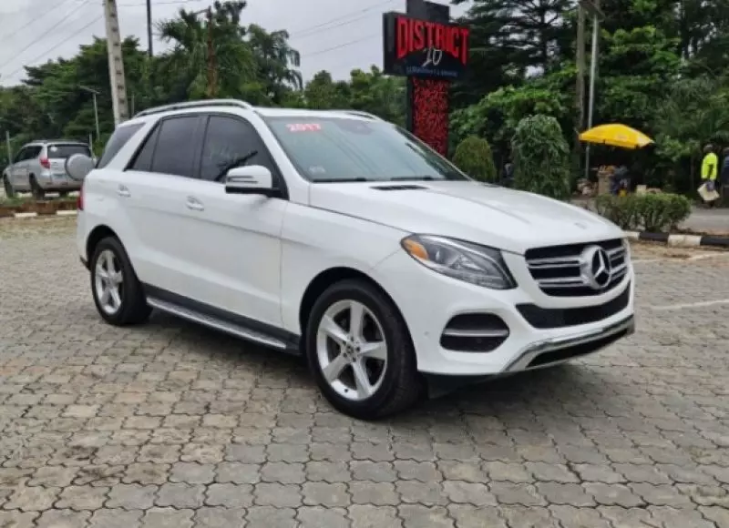Mercedes-Benz GLE 400   - 2017
