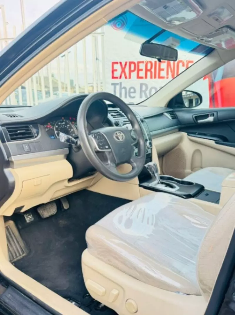 Toyota Camry   - 2012