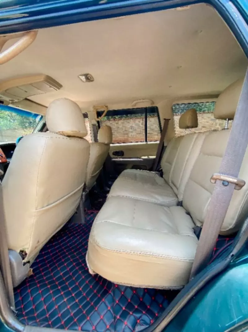 Mitsubishi Pajero Sport   - 1997