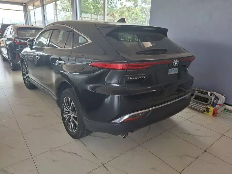 Toyota Harrier hybrid    - 2020