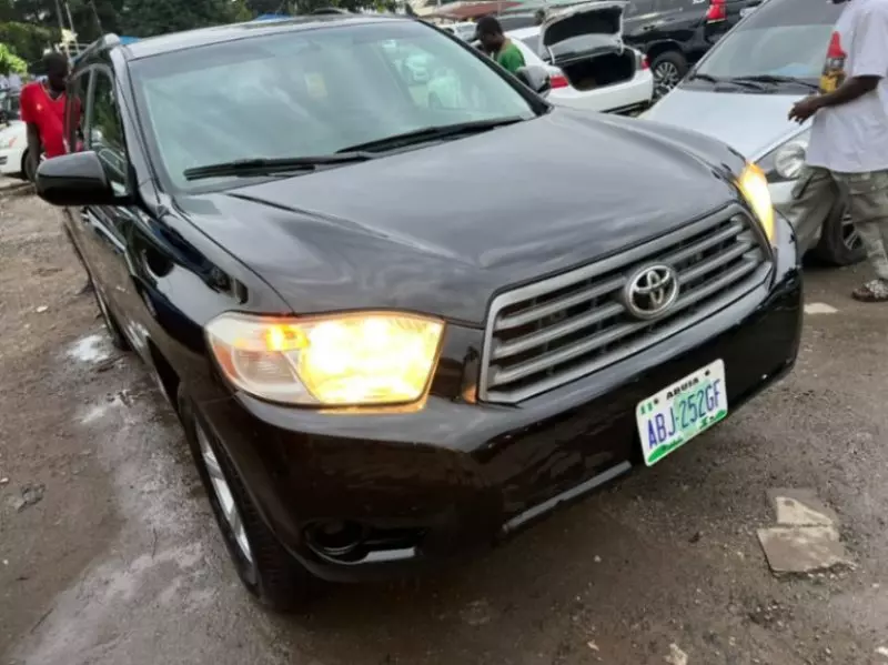Toyota Highlander   - 2009