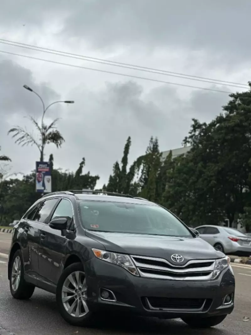 Toyota Venza   - 2014