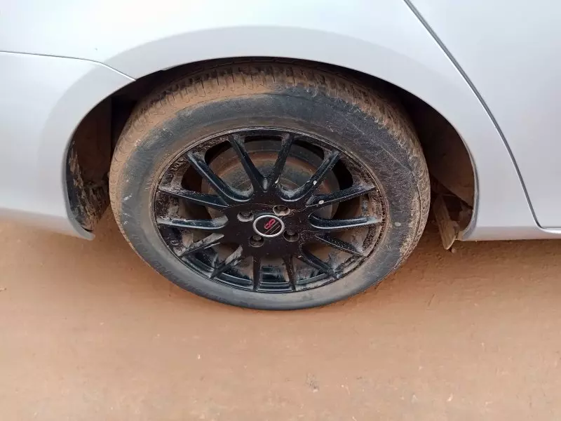 Toyota Fielder    - 2012