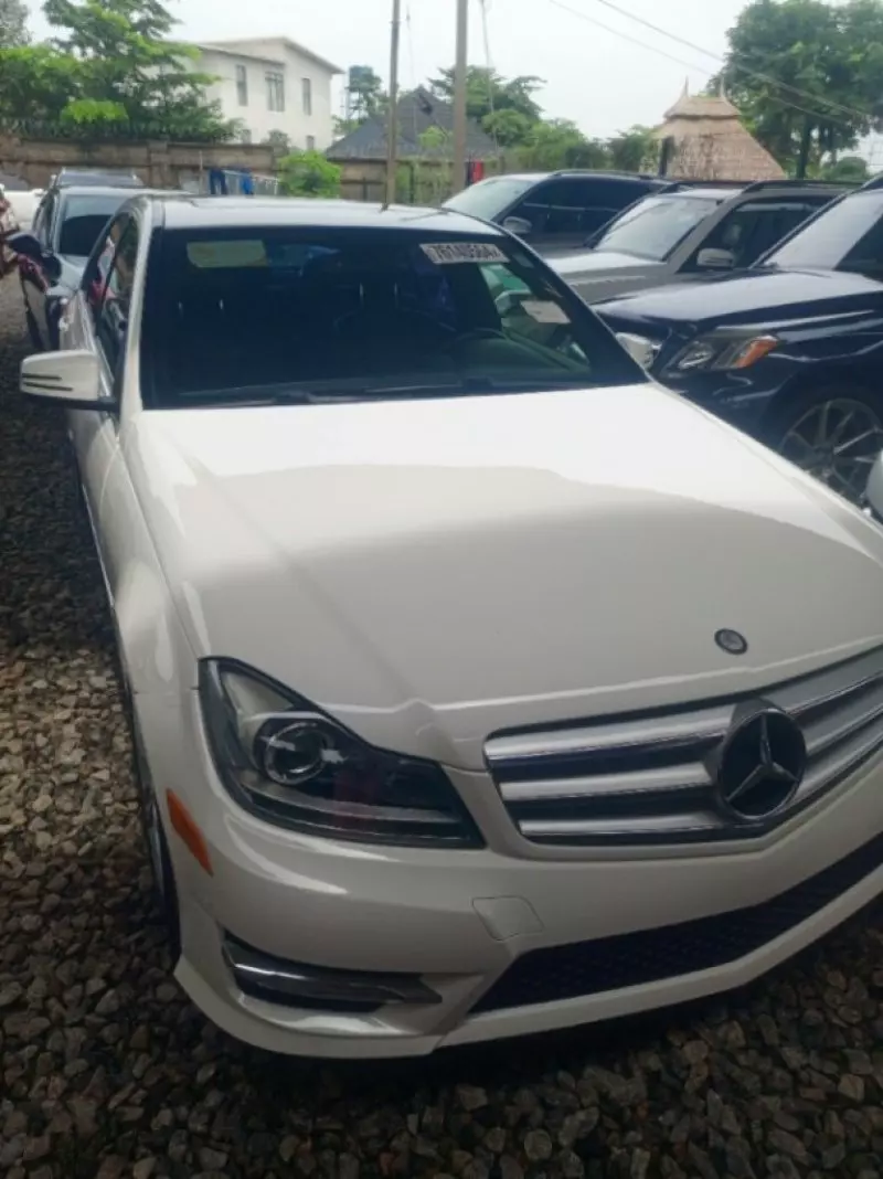Mercedes-Benz 300   - 2013