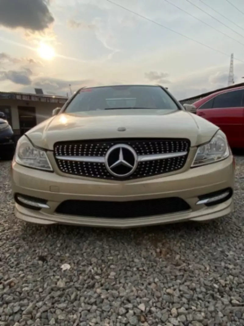 Mercedes-Benz C 300