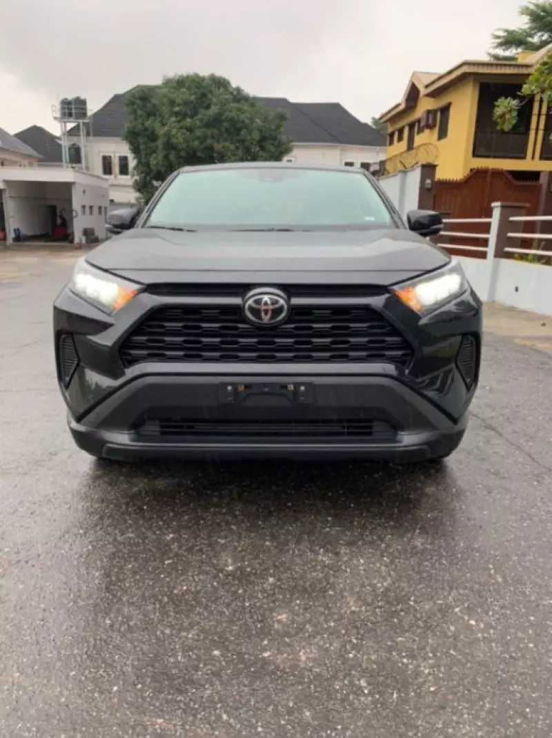 Toyota RAV 4   - 2023