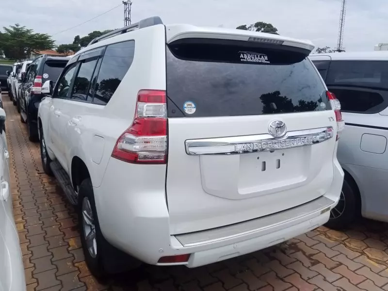 Toyota Landcruiser Prado   - 2016