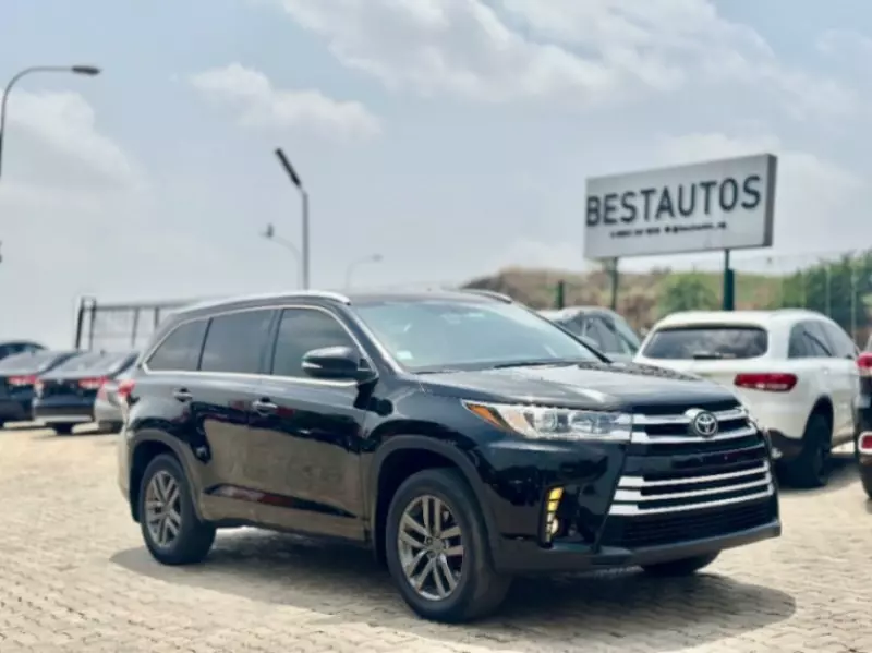 Toyota Highlander   - 2015
