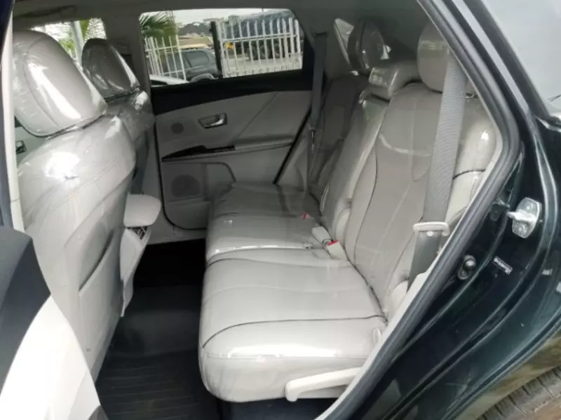 Toyota Venza   - 2015