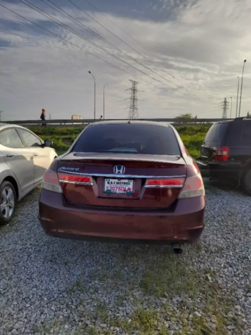 Honda Accord   - 2009