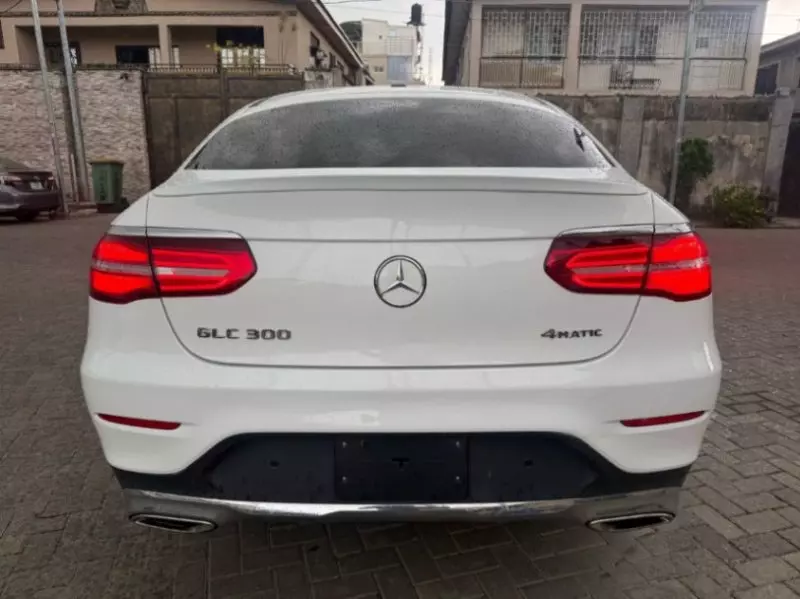 Mercedes-Benz GLC 300   - 2018