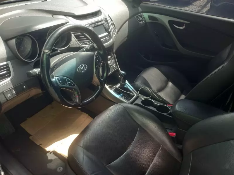 Hyundai Elantra   - 2014
