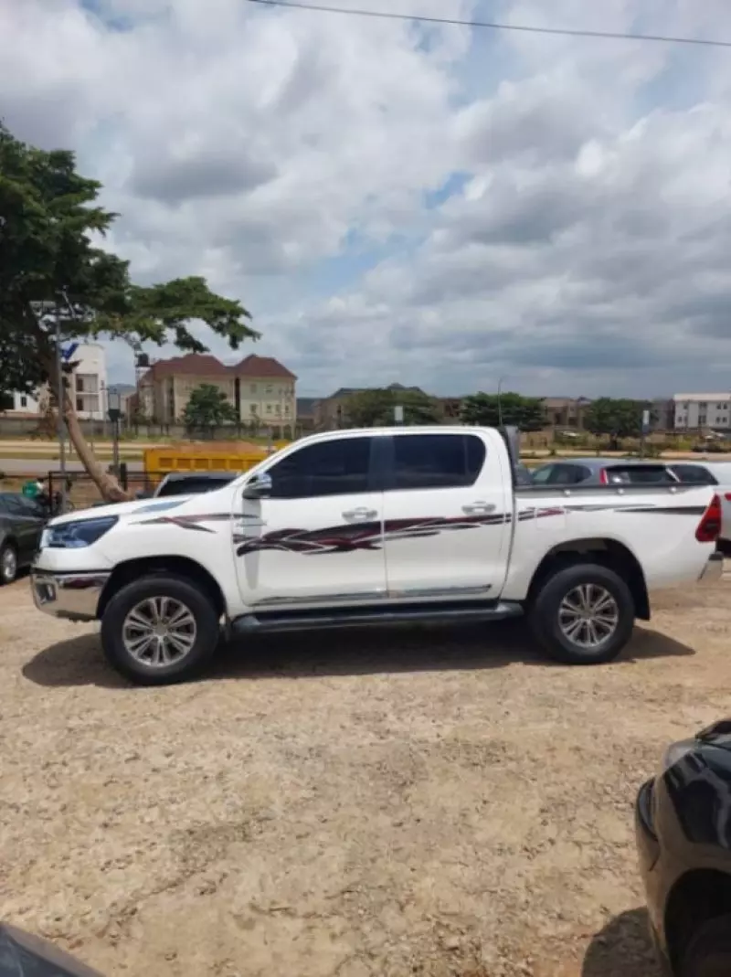 Toyota Hilux