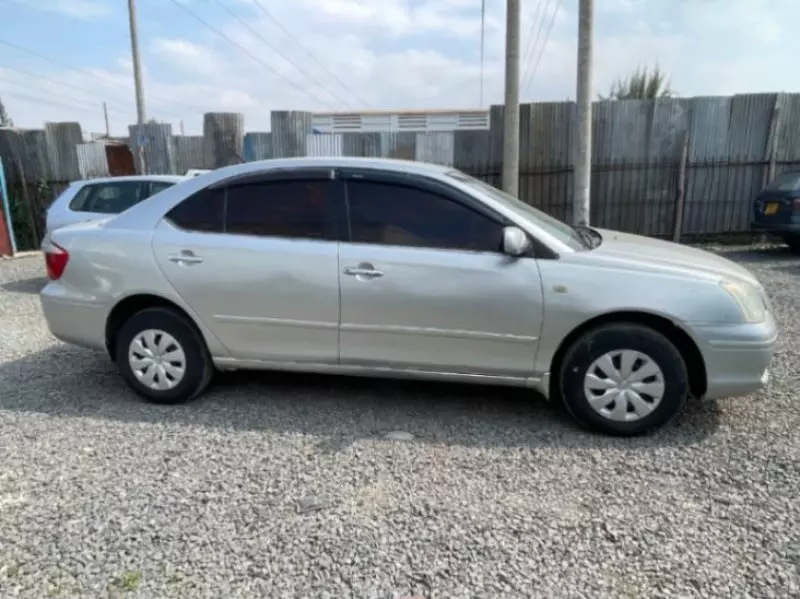 Toyota Premio    - 2010