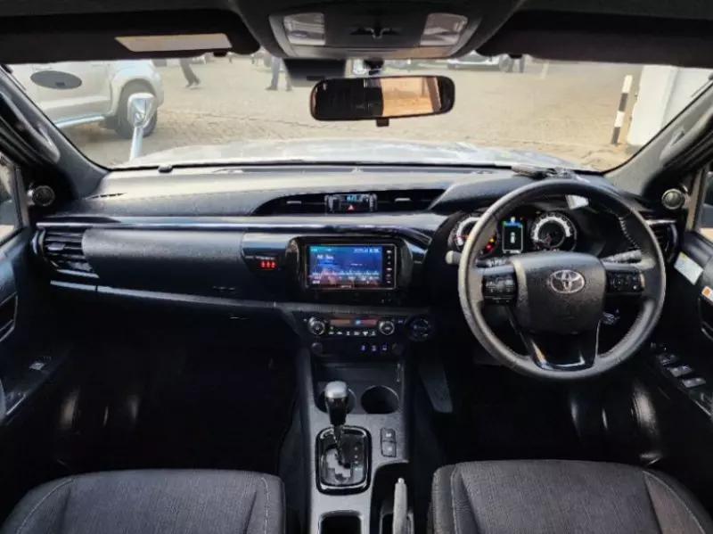 Toyota Hilux   - 2019