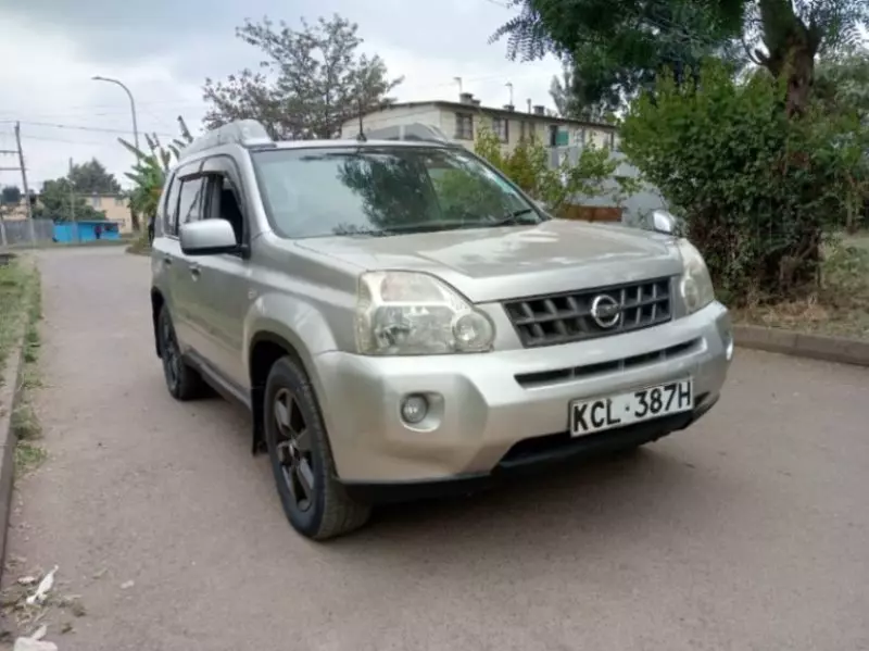 Nissan X-Trail   - 2010