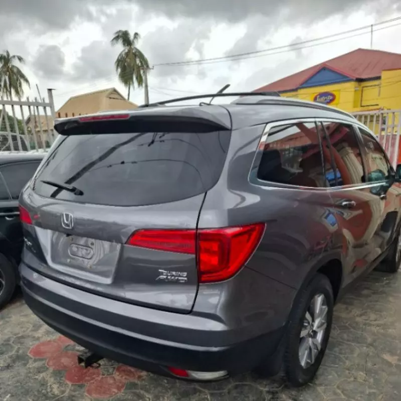 Honda Pilot   - 2016