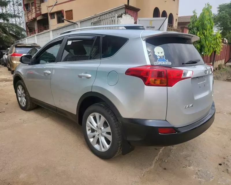 Toyota Rav4   - 2014