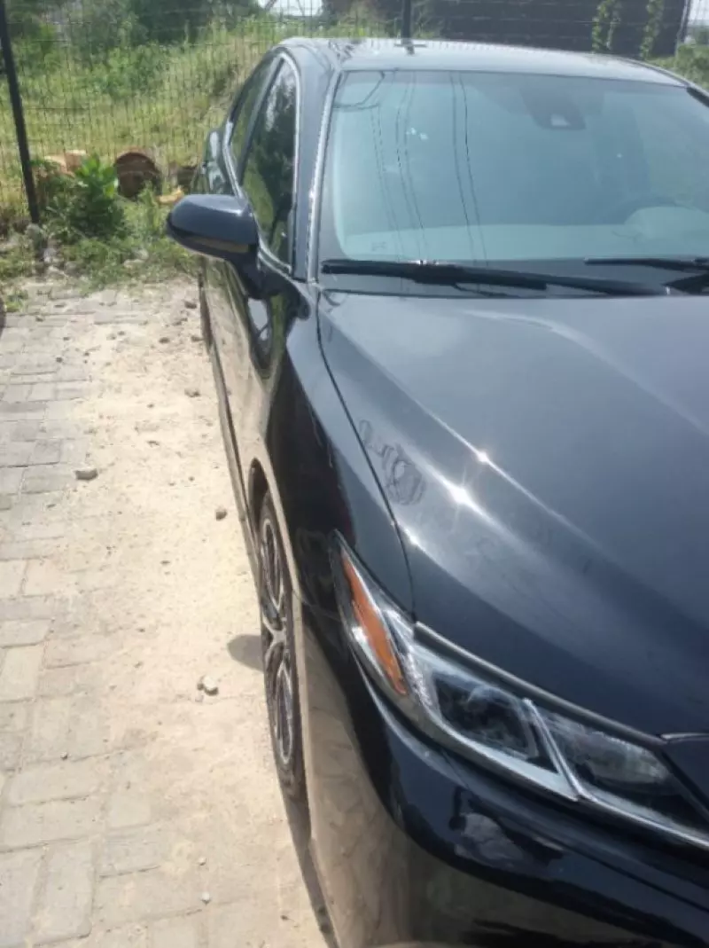 Toyota Camry   - 2018