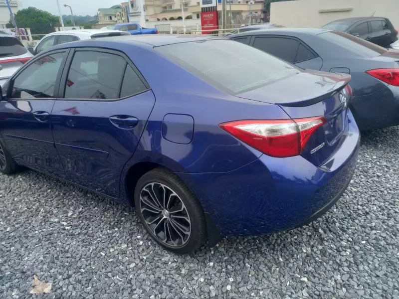 Toyota Corolla   - 2016